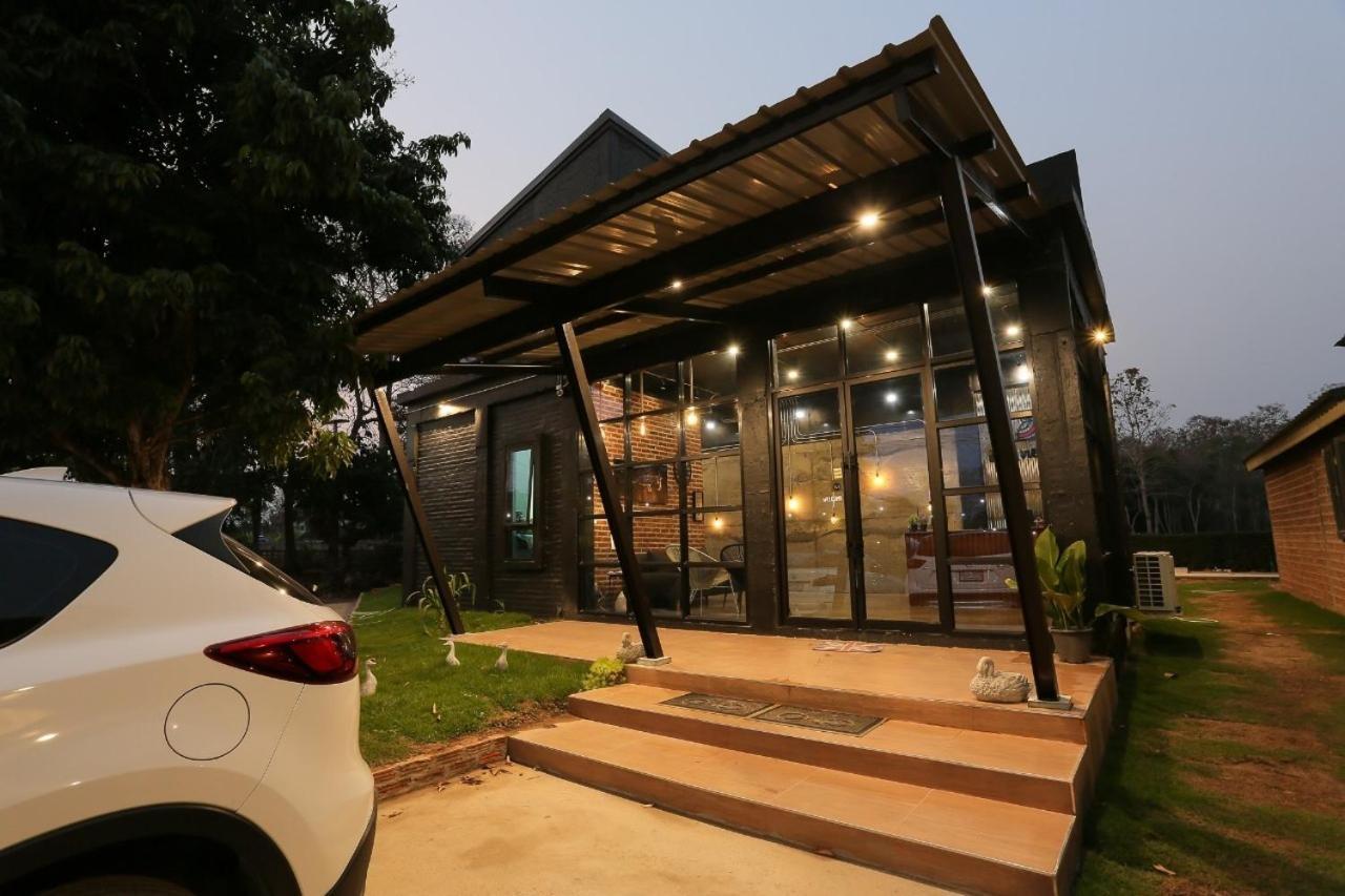 Hotel Manonnee Chiang Rai Esterno foto